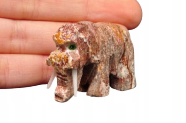 * STEATYT KAMIEŃ MYDLANY PERU FIGURKA MAMUT DOBRZE WYKONANY NR 18 *