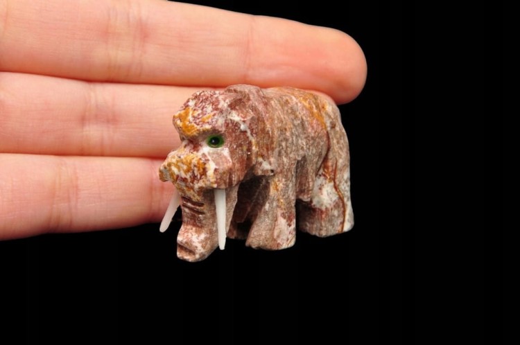 * STEATYT KAMIEŃ MYDLANY PERU FIGURKA MAMUT DOBRZE WYKONANY NR 18 *