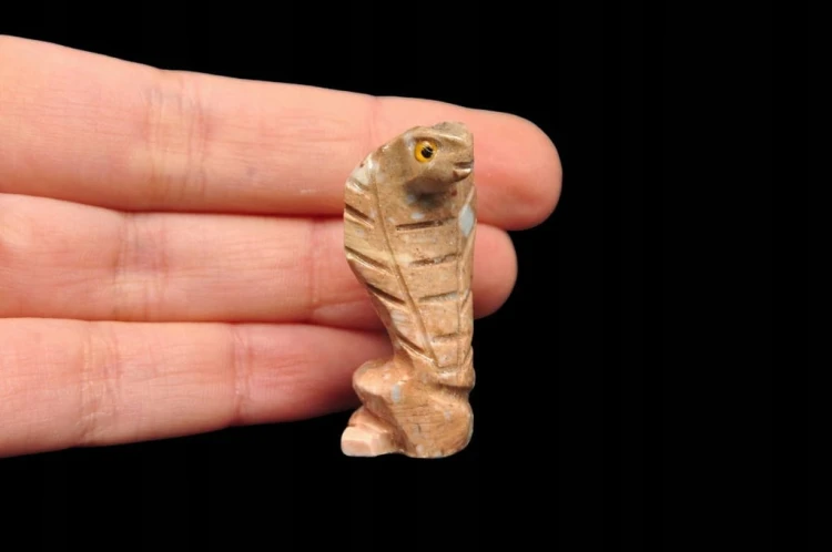 * STEATYT KAMIEŃ MYDLANY FIGURKA WĄŻ KOBRA MAŁA RZEŹBA NR 11 *