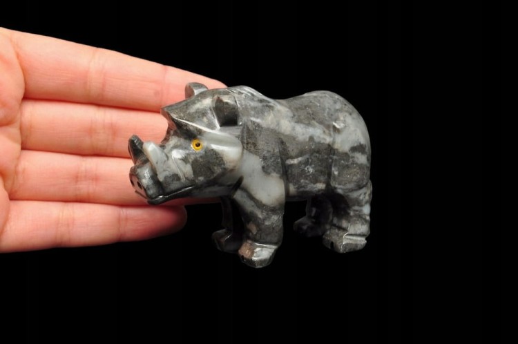 * STEATYT KAMIEŃ MYDLANY CIEMNY KAMIEŃ CIEKAWA FIGURKA GUZIEC NR 19 *