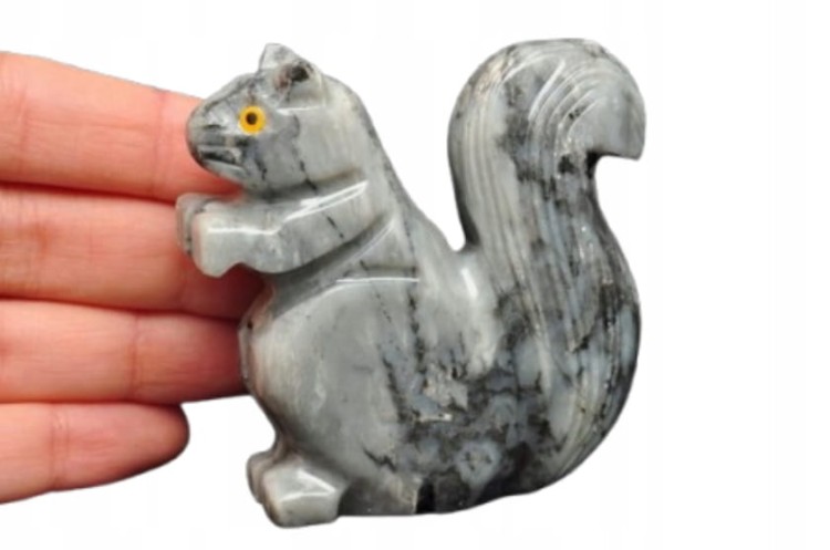 * STEATYT KAMIEŃ MYDLANY UROKLIWA FIGURKA WIEWIÓRKA PIĘKNA OZDOBA NR 21 *