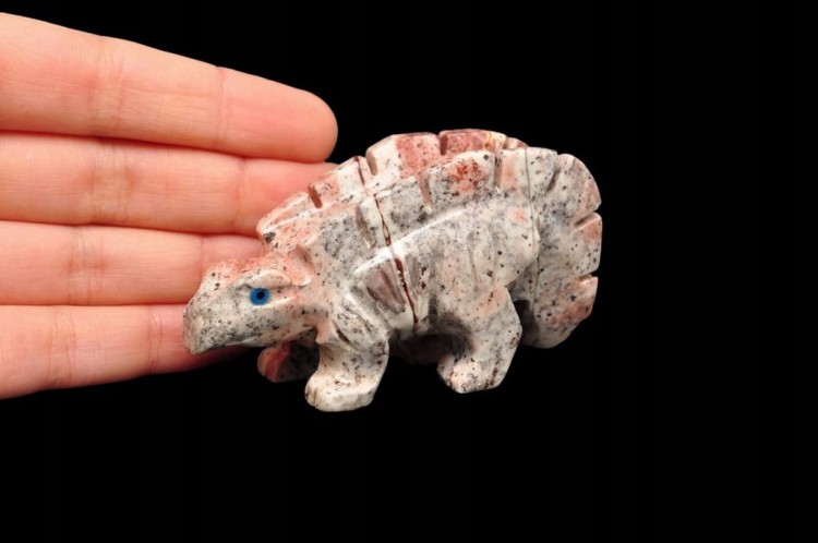 * STEATYT KAMIEŃ MYDLANY INTERESUJĄCA FIGURKA DINOZAUR NR 25 *