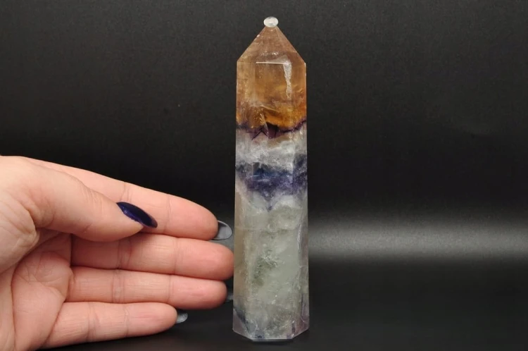 * FLUORYT CHINY KAMIEŃ NATURALNY WIEŻA KOLOROWY OBELISK NR 5 *