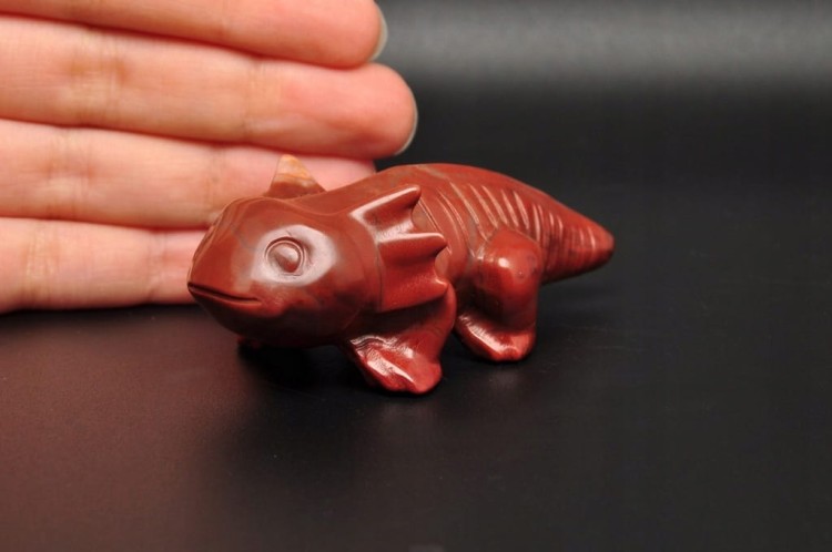 * JASPIS CZERWONY ŚLICZNA FIGURKA AKSOLOTL AMBYSTOMA MEKSYKAŃSKA NR 6 *