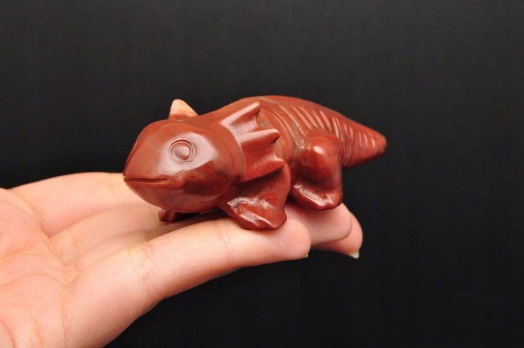 * JASPIS CZERWONY ŚLICZNA FIGURKA AKSOLOTL AMBYSTOMA MEKSYKAŃSKA NR 6 *