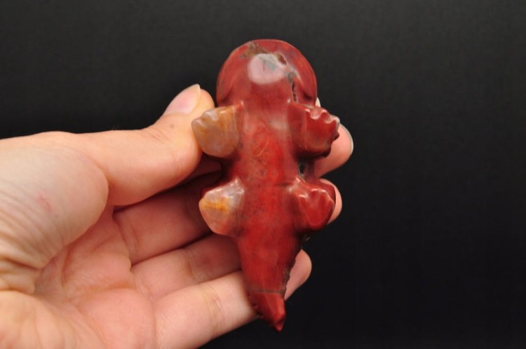 * JASPIS CZERWONY PIĘKNA FIGURKA AKSOLOTL AMBYSTOMA MEKSYKAŃSKA NR 7 *