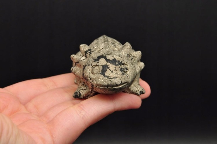 * PIRYT UROKLIWA FIGURKA AKSOLOTL AMBYSTOMA MEKSYKAŃSKA NR 10 *