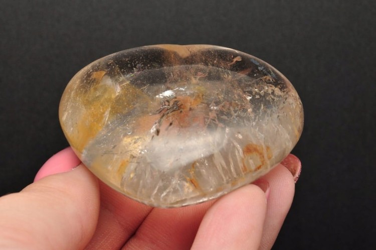 * KRYSZTAŁ GÓRSKI SERCE CZYSTY MINERAŁ NATURALNY DO KOLEKCJI NR H38 *