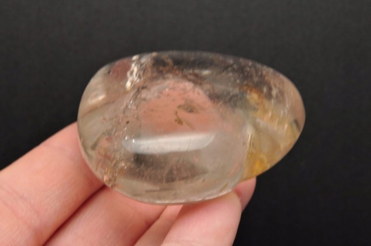 * KRYSZTAŁ GÓRSKI SERCE CZYSTY MINERAŁ NATURALNY DO KOLEKCJI NR H38 *