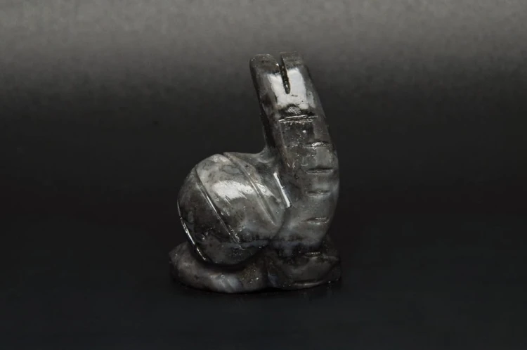 * STEATYT KAMIEŃ MYDLANY PERU ŚLIMAK SZARY MINERAŁ NA OZDOBĘ NR 74 *