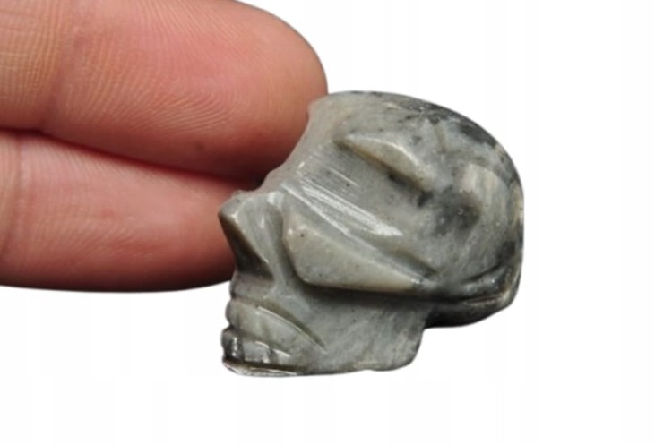 * STEATYT KAMIEŃ MYDLANY FIGURKA CZASZKA SZARY KOLOR POLEROWANY OKAZ NR 67