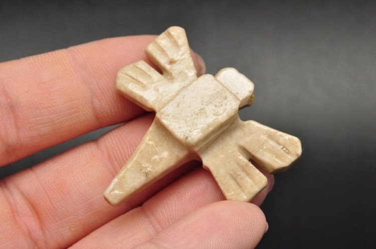 * STEATYT KAMIEŃ MYDLANY FIGURKA MINERAŁ WAŻKA RĘKODZIEŁO NR 66 *