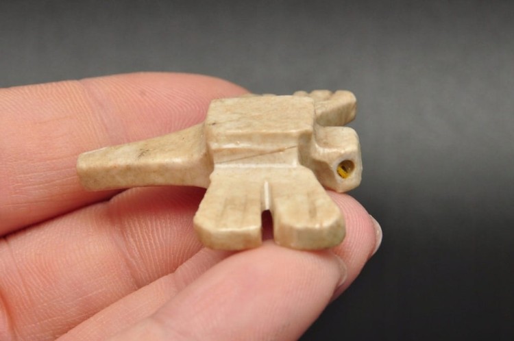 * STEATYT KAMIEŃ MYDLANY FIGURKA MINERAŁ WAŻKA RĘKODZIEŁO NR 66 *