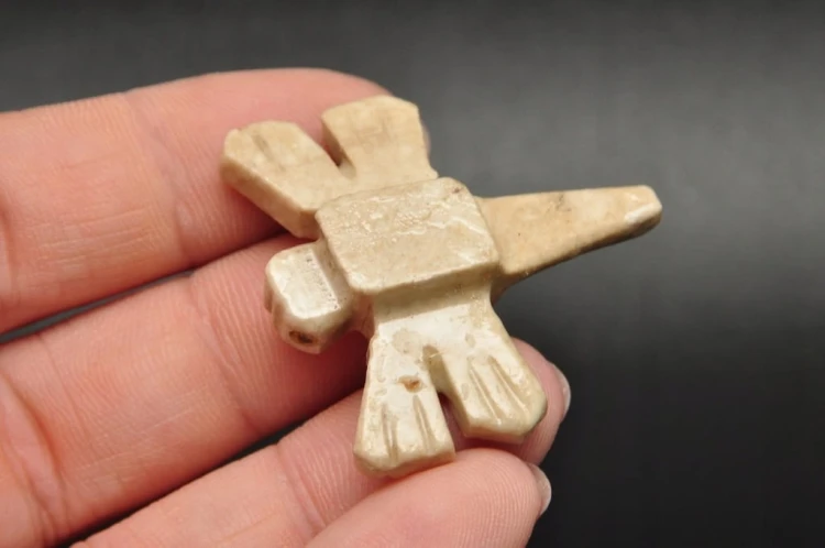 * STEATYT KAMIEŃ MYDLANY FIGURKA MINERAŁ WAŻKA RĘKODZIEŁO NR 66 *