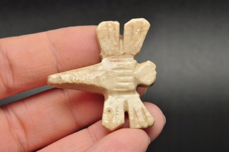 * STEATYT KAMIEŃ MYDLANY FIGURKA MINERAŁ WAŻKA RĘKODZIEŁO NR 66 *