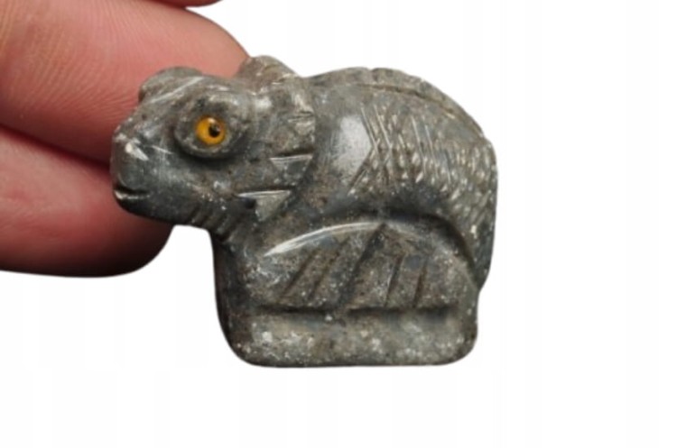 * STEATYT KAMIEŃ MYDLANY PERU KAMELEON SZARY KOLOR FIGURKA JAKO PREZENT 80