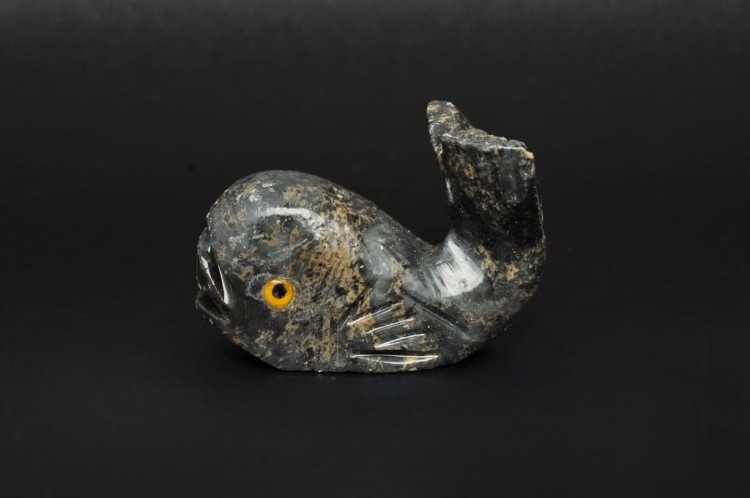 * STEATYT KAMIEŃ MYDLANY PERU WIELORYB CIEMNA BARWA FIGURKA NR 79 *