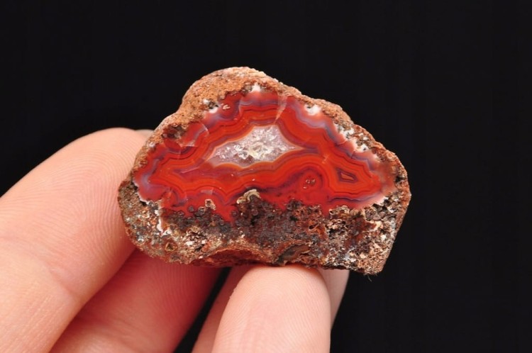 * AGAT ALIMAJO AFRYKA MINERAŁ NATURALNY KOLOR ŚLICZNY WZÓR OKAZ NR 5 *