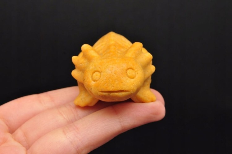* ŻÓŁTY JASPIS FIGURKA AKSOLOTL AMBYSTOMA MEKSYKAŃSKA PIĘKNA BARWA NR 5 *