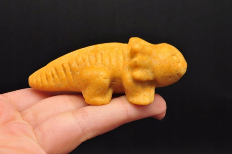* ŻÓŁTY JASPIS FIGURKA AKSOLOTL AMBYSTOMA MEKSYKAŃSKA PIĘKNA BARWA NR 5 *