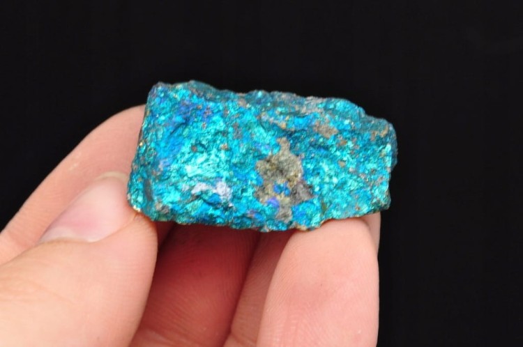* CHALKOPIRYT MEKSYK JASNONIEBIESKI KOLOR INTERESUJĄCY BŁYSK MINERAŁ NR 7 *