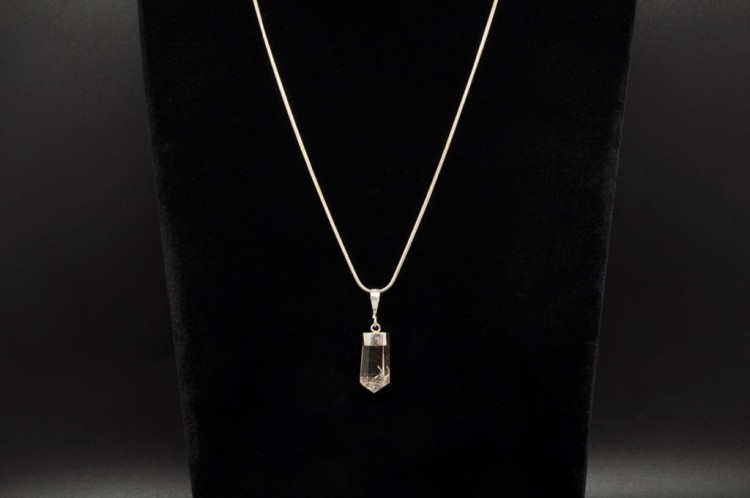 * TOPAZ PAKISTAN CUDOWNA ZAWIESZKA NATURALNY MINERAŁ NR 15 *