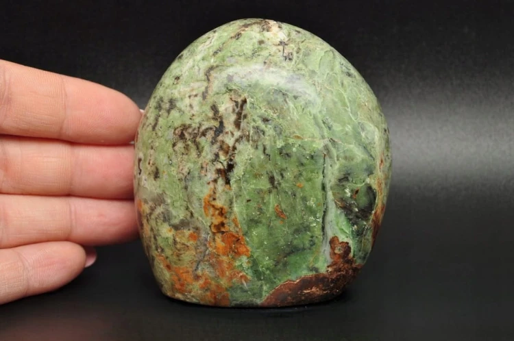 * CHRYZOOPAL OPAL PRAZOWY UROCZY ZIELONY MINERAŁ PIĘKNY POLER NR 2 *
