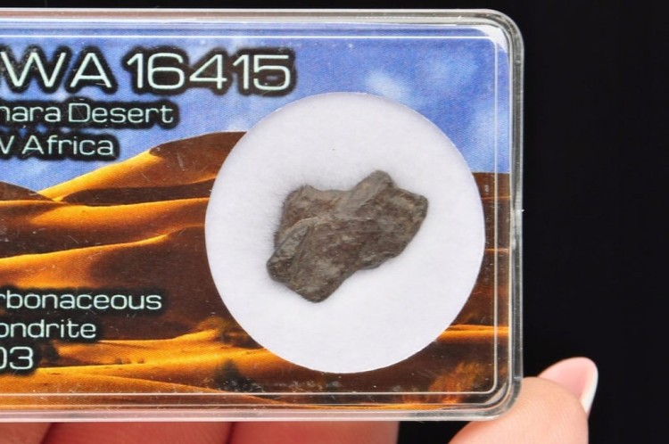 * METEORYT NWA 16415 AFRYKA ZJAWISKOWY OKAZ DLA KOLEKCJONERA NR 3 *