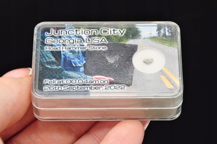 * METEORYT JUNCTION CITY GEORGIA USA MALUTKI ODŁAMEK METEORYTU NR 6 *