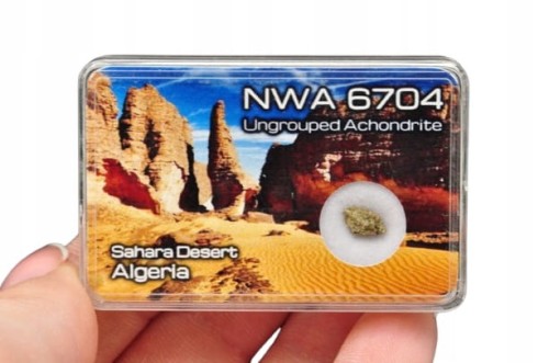 * METEORYT NWA 6704 SAHARA ALGERIA MAŁY UROCZY METEORYT ORYGINALNY OKAZ 8