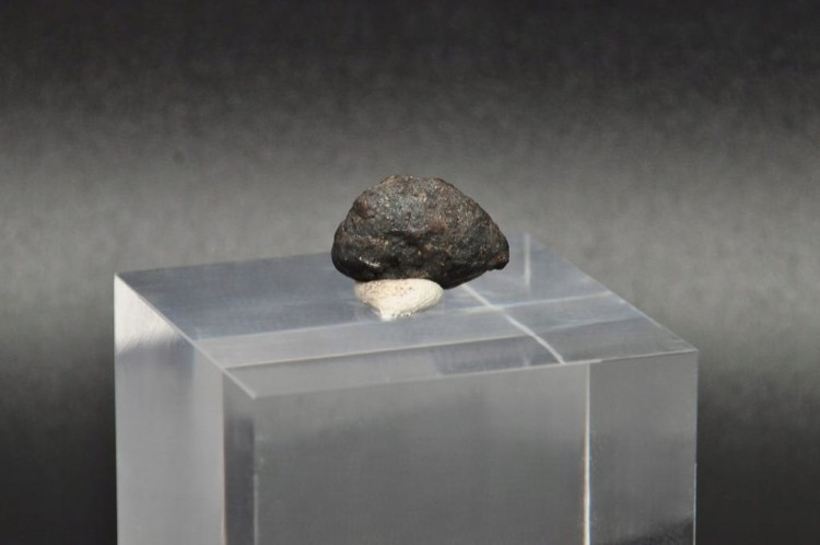 * METEORYT CZELABIŃSK CHELYABINSK ROSJA ORYGINALNY WYJĄTKOWY OKAZ NR 1 *