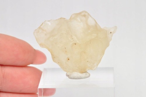 * TEKTYT SZKŁO PUSTYNI LIBIJSKIEJ EGIPT OKAZ W CZARNEJ RAMCE 3D NR 4 *