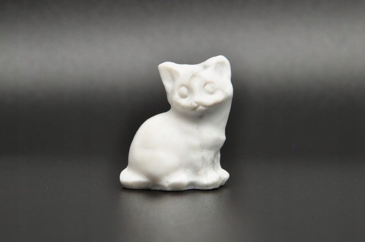 * HOWLIT FIGURKA KOT CIEKAWY WZÓR ŚWIETNY OKAZ NA PREZENT NR 2 *