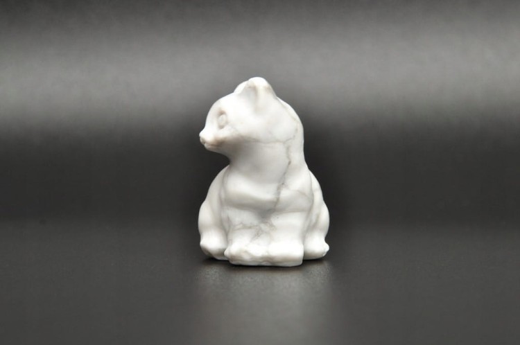 * HOWLIT FIGURKA KOT CIEKAWY WZÓR ŚWIETNY OKAZ NA PREZENT NR 2 *