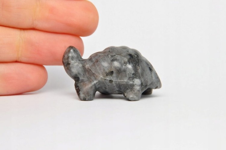 * LARVIKIT WYJĄTKOWY OKAZ PIĘKNA FIGURKA ŻÓŁW ŚLICZNA POŚWIATA NR 9 *