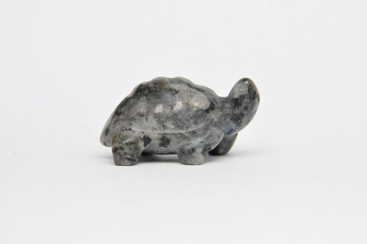 * LARVIKIT WYJĄTKOWY OKAZ PIĘKNA FIGURKA ŻÓŁW ŚLICZNA POŚWIATA NR 9 *