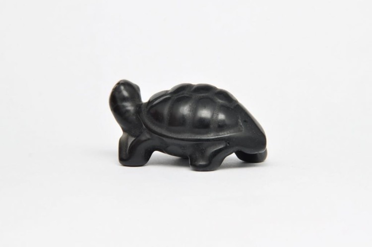 * ONYKS UROCZA MAŁA FIGURKA ŻÓŁW CZARNA BARWA CIEKAWY OKAZ NR 4 *