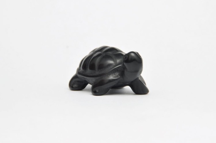 * ONYKS UROCZA MAŁA FIGURKA ŻÓŁW CZARNA BARWA CIEKAWY OKAZ NR 4 *