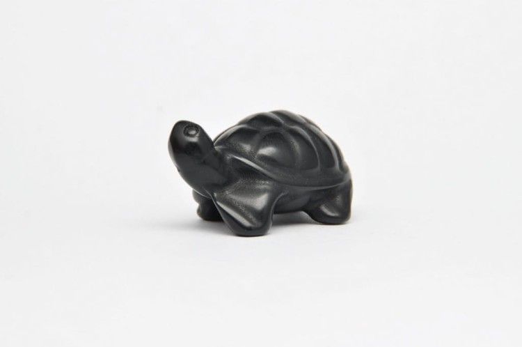 * ONYKS UROCZA MAŁA FIGURKA ŻÓŁW CZARNA BARWA CIEKAWY OKAZ NR 4 *