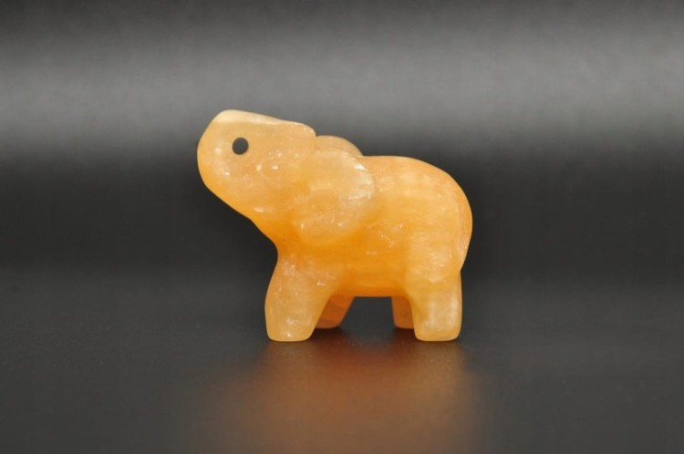 * KALCYT ŻÓŁTY MAŁA FIGURKA SŁOŃ PIĘKNA PASTELOWA BARWA NR 3 *