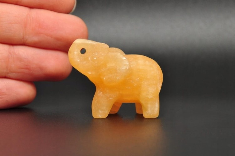 * KALCYT ŻÓŁTY MAŁA FIGURKA SŁOŃ PIĘKNA PASTELOWA BARWA NR 3 *