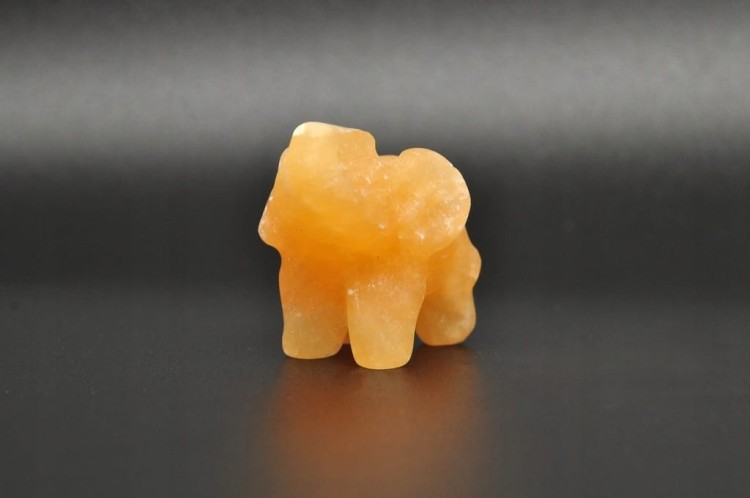 * KALCYT ŻÓŁTY MAŁA FIGURKA SŁOŃ PIĘKNA PASTELOWA BARWA NR 3 *