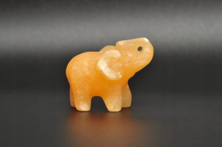 * KALCYT ŻÓŁTY MAŁA FIGURKA SŁOŃ PIĘKNA PASTELOWA BARWA NR 3 *