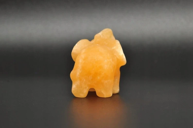 * KALCYT ŻÓŁTY MAŁA FIGURKA SŁOŃ PIĘKNA PASTELOWA BARWA NR 3 *