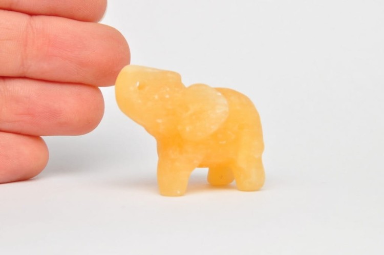 * KALCYT ŻÓŁTY MAŁA FIGURKA SŁOŃ PIĘKNA PASTELOWA BARWA NR 3 *