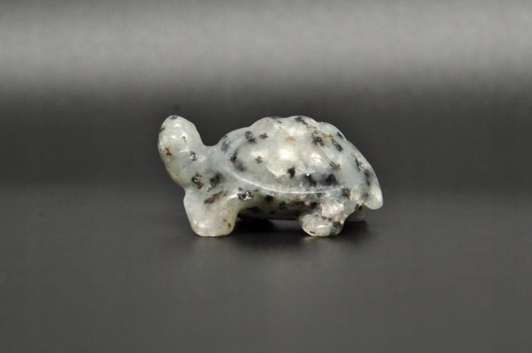 * JASPIS KIWI MAŁA FIGURKA ŻÓŁW INTERESUJĄCY MINERAŁ UROCZY OKAZ NR 7 *