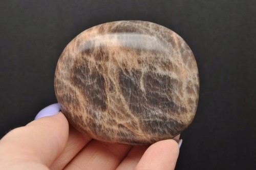 * KAMIEŃ KSIĘŻYCOWY MOONSTONE CIEKAWY KSZTAŁT PIĘKNY KAMIEŃ NR GKKS02 *