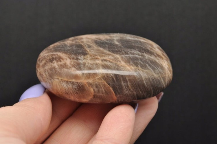 * KAMIEŃ KSIĘŻYCOWY MOONSTONE CIEKAWY KSZTAŁT PIĘKNY KAMIEŃ NR GKKS02 *