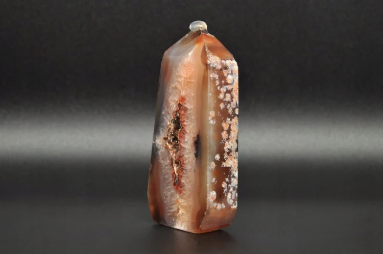 * AGAT MADAGASKAR UROKLIWY OBELISK WIEŻA PIĘKNA DEKORACJA NR 8 *