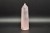 * KWARC RÓŻOWY UROKLIWA WIEŻA OBELISK NATURALNY MINERAŁ NR 5 *